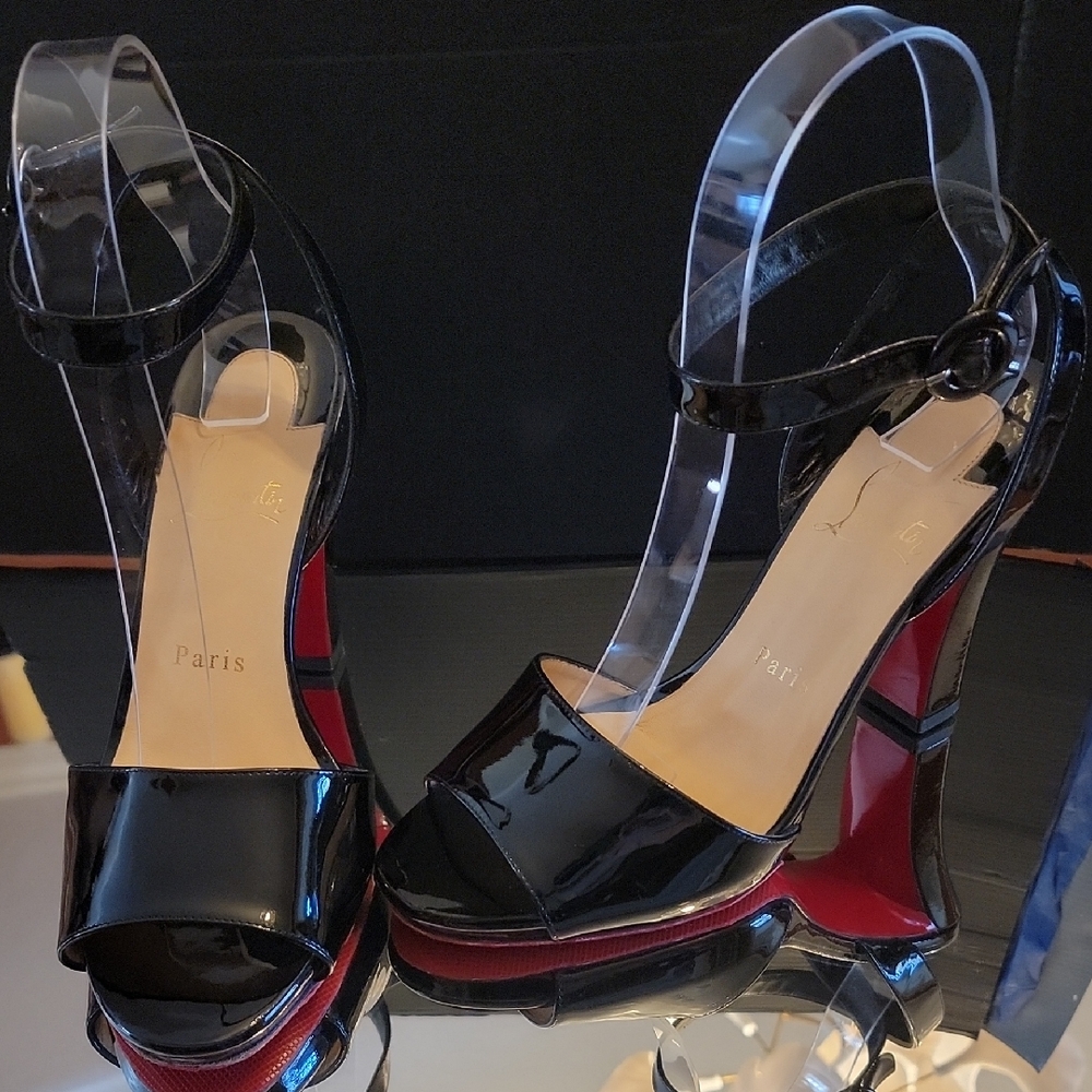 Christian Louboutin Movida Sabina Black Patent Leather Heels